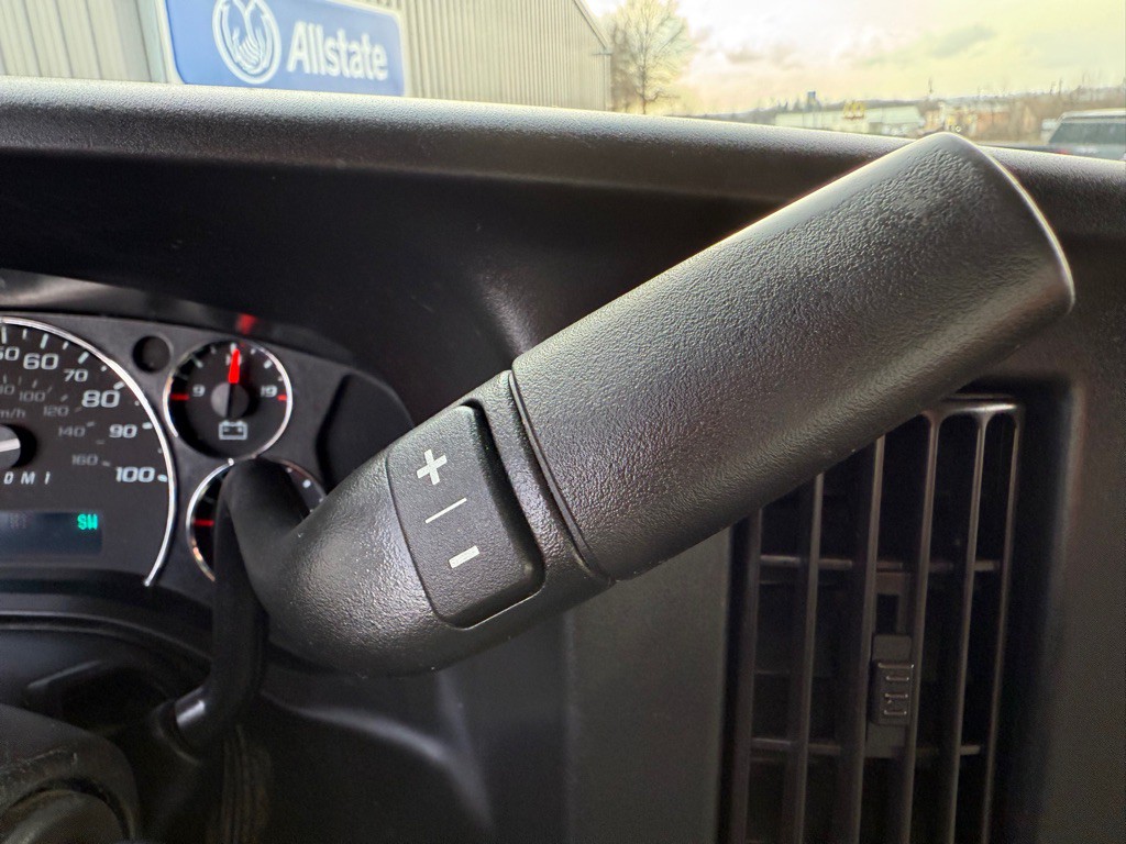 2020 Chevrolet Express Image 18