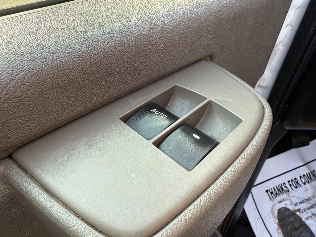 2020 Chevrolet Express Image 34