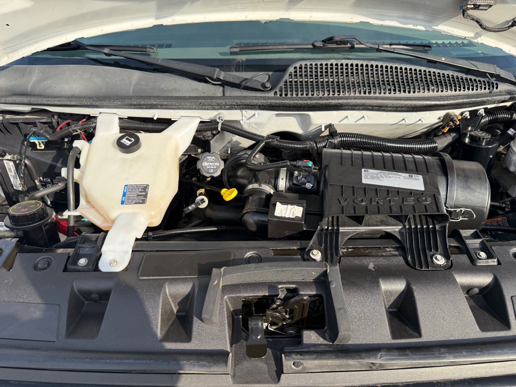 2020 Chevrolet Express Image 38