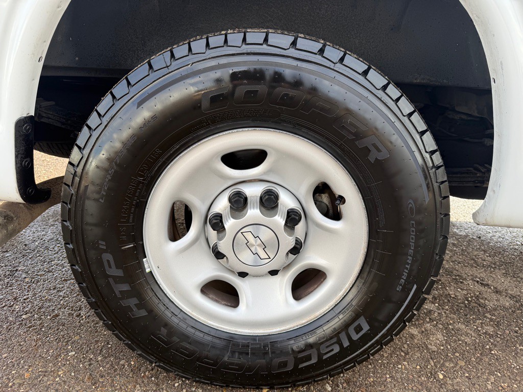 2020 Chevrolet Express Image 47