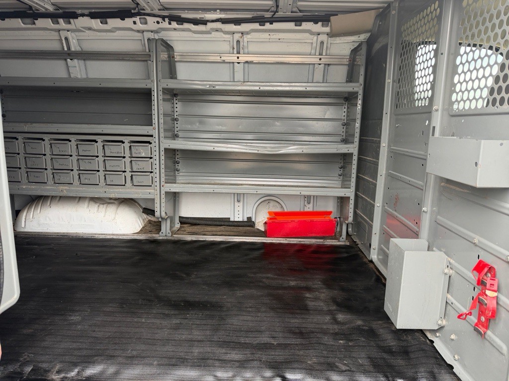 2020 Chevrolet Express Image 22