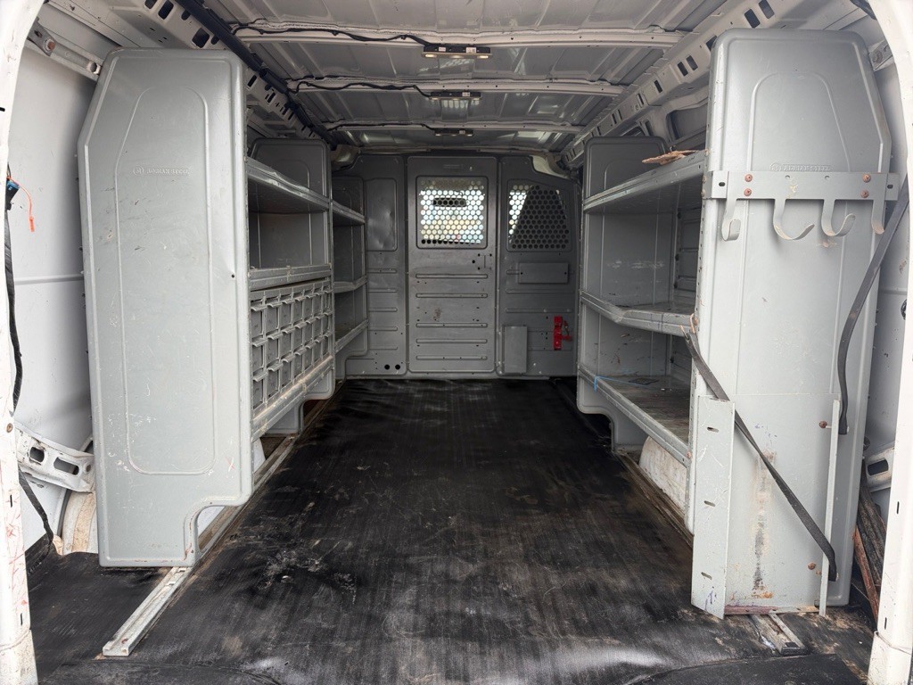 2020 Chevrolet Express Image 23