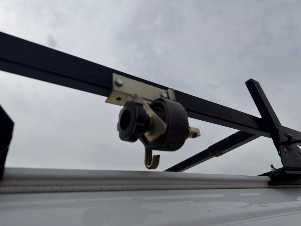 2020 Chevrolet Express Image 25