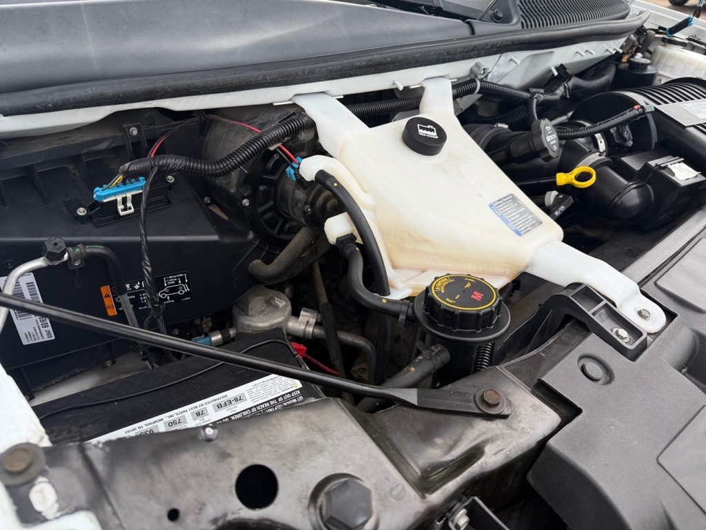 2020 Chevrolet Express Image 30