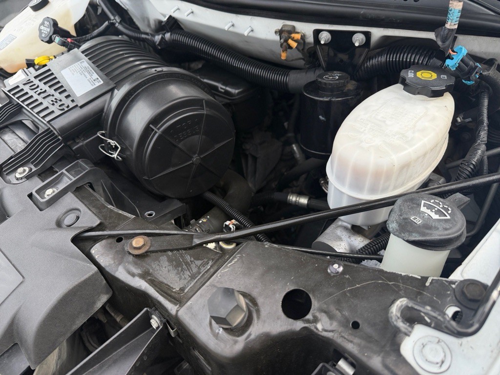 2020 Chevrolet Express Image 32