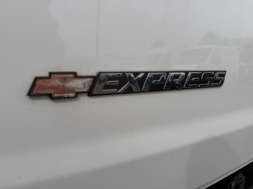 2020 Chevrolet Express Image 33