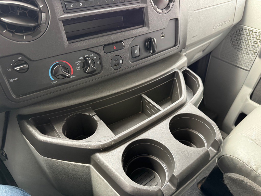 2022 Ford Econoline Image 15