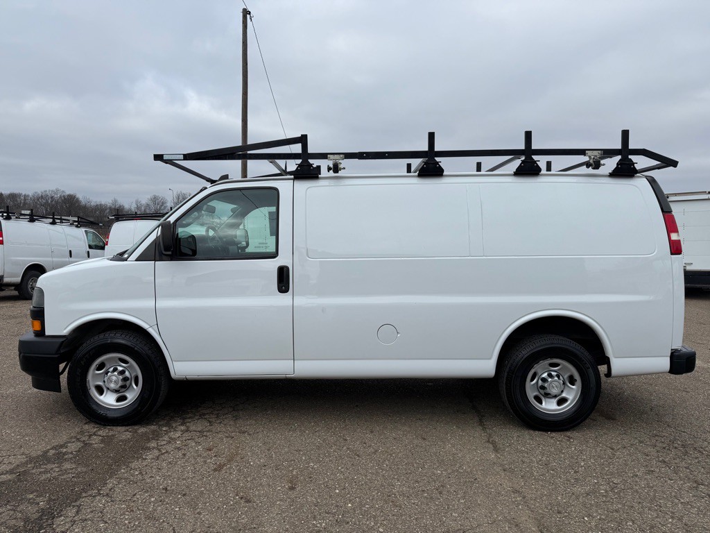2019 Chevrolet Express Image 4