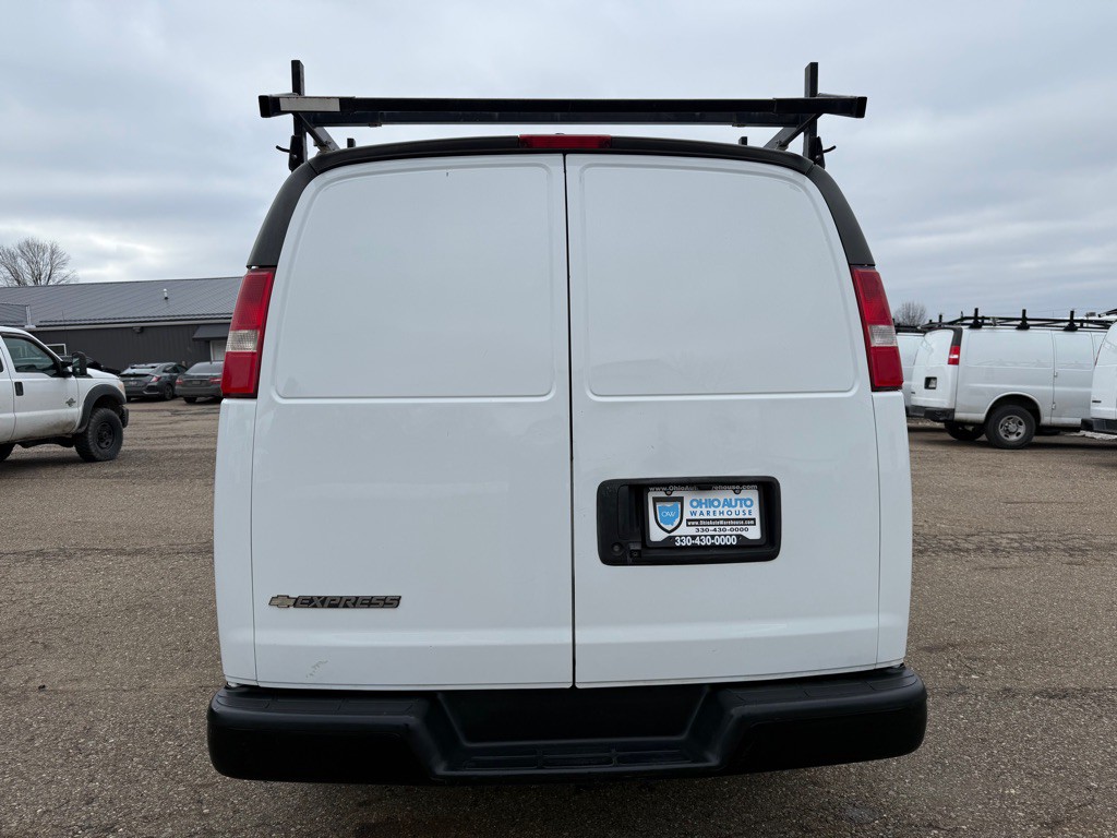 2019 Chevrolet Express Image 7
