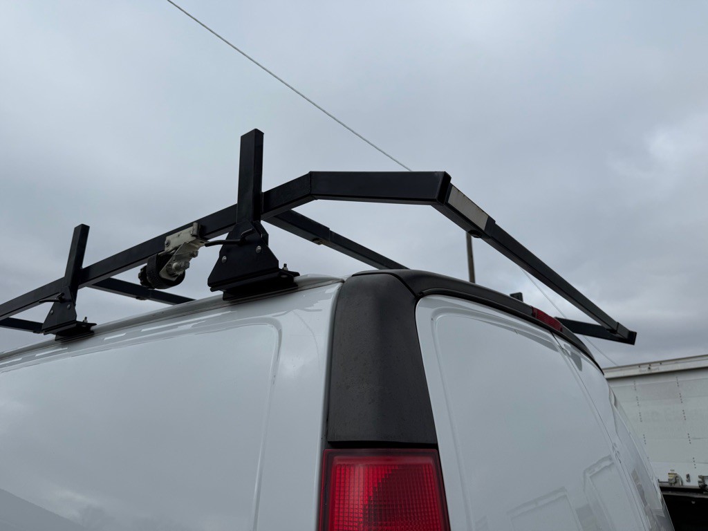 2019 Chevrolet Express Image 11