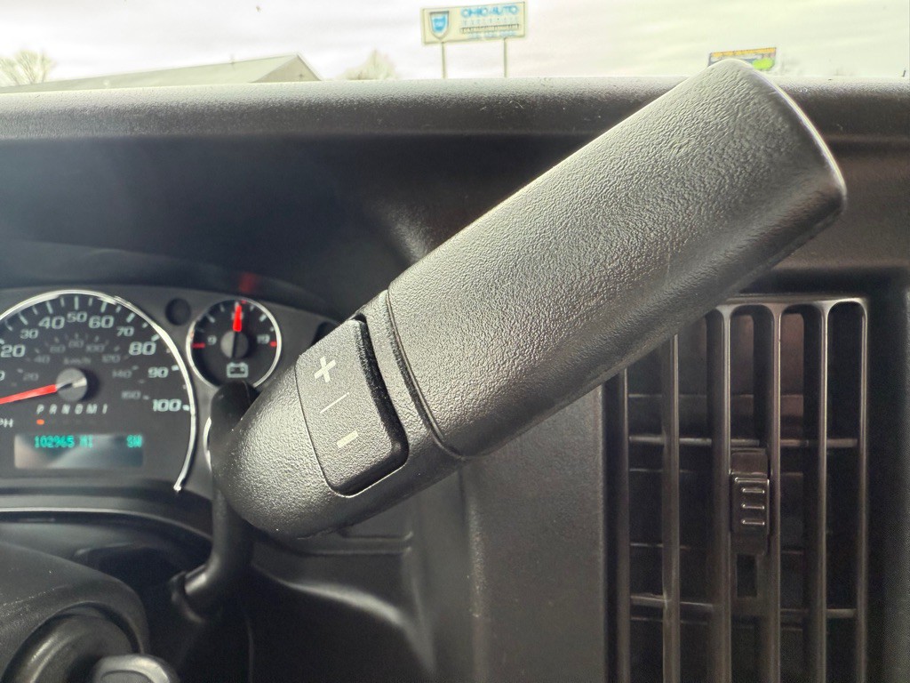 2019 Chevrolet Express Image 29