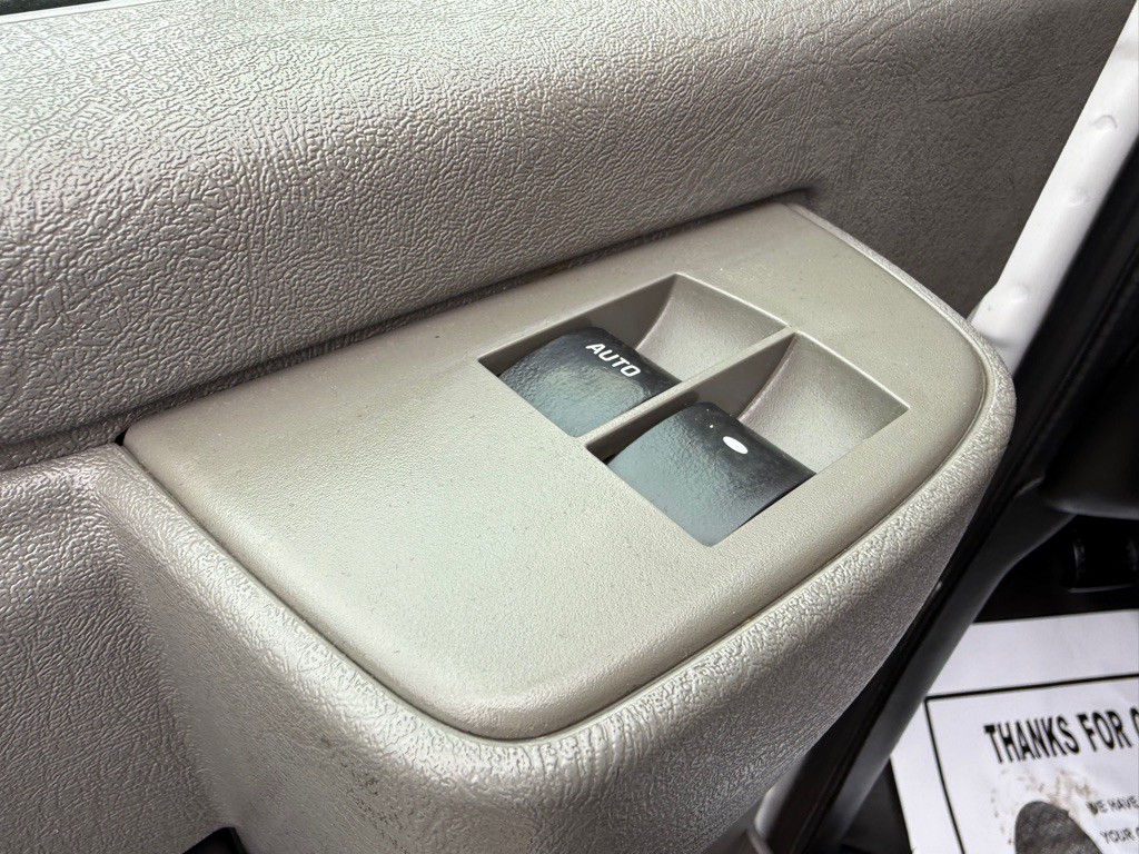 2019 Chevrolet Express Image 34