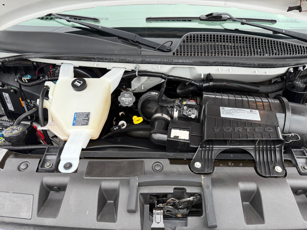 2019 Chevrolet Express Image 42