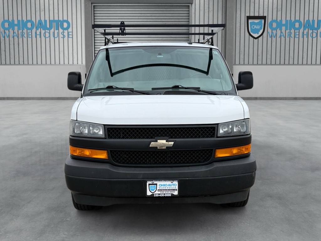 2019 Chevrolet Express Image 2