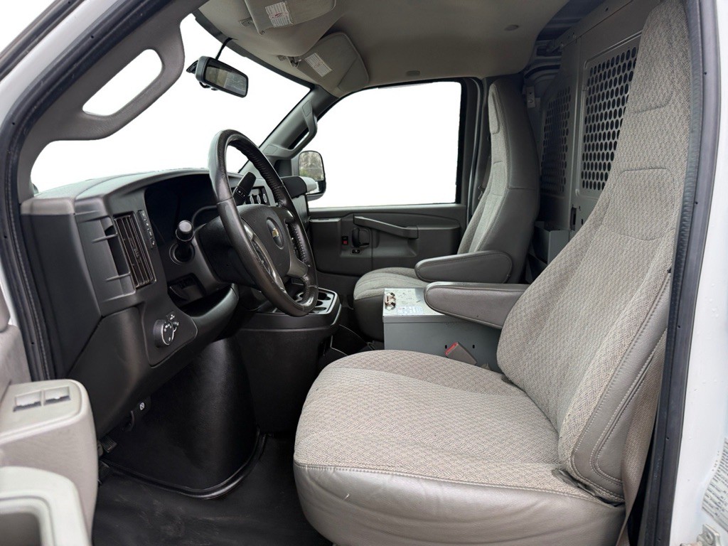 2019 Chevrolet Express Image 9