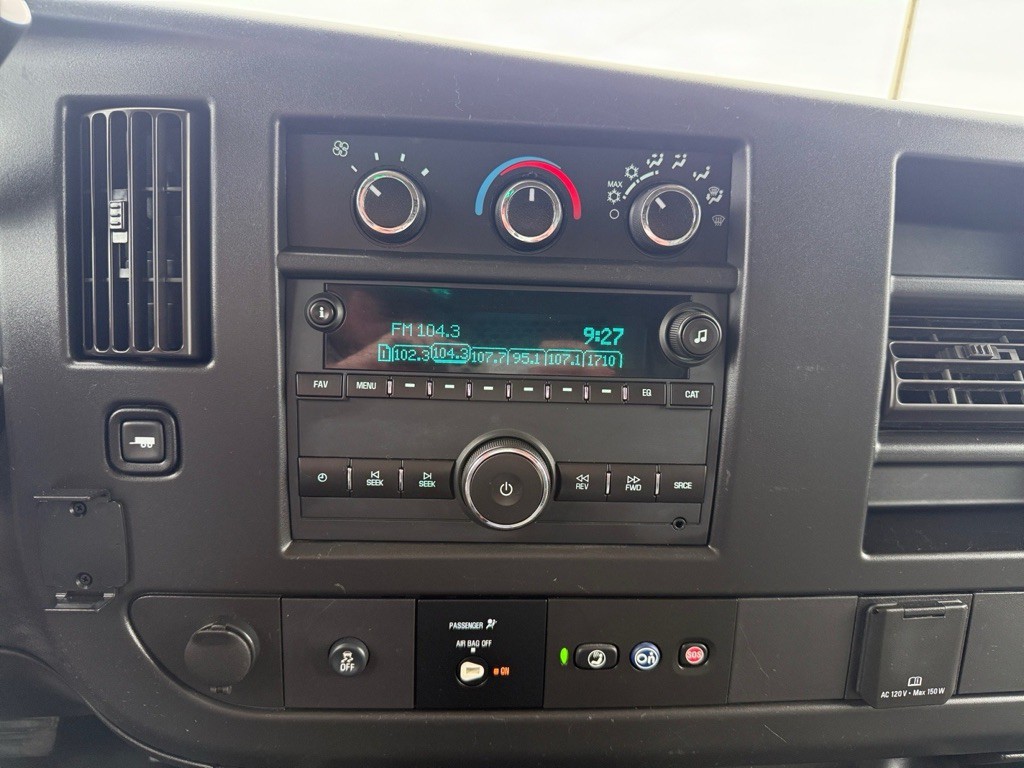 2019 Chevrolet Express Image 17