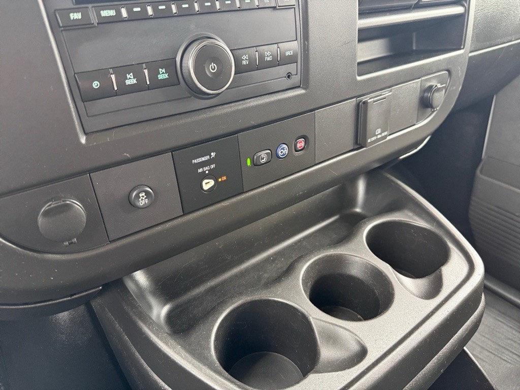 2019 Chevrolet Express Image 19