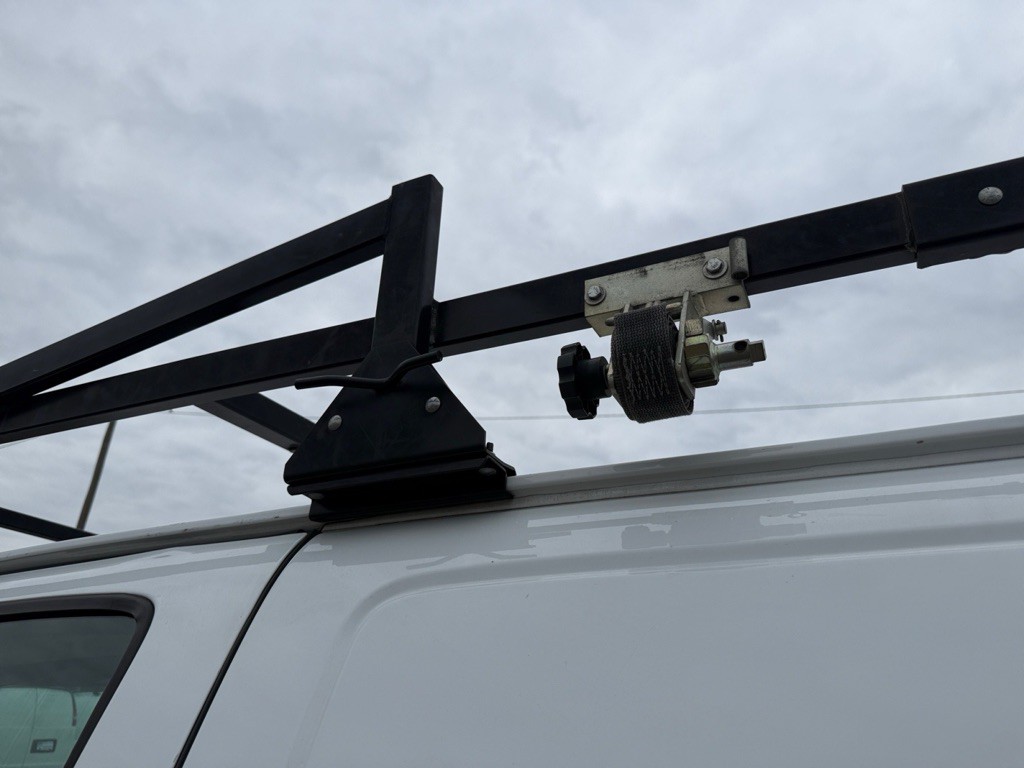 2019 Chevrolet Express Image 24