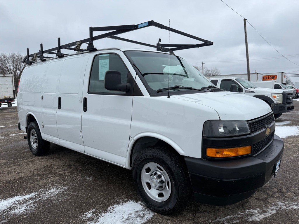 2021 Chevrolet Express Image 3