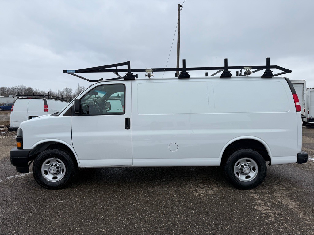 2021 Chevrolet Express Image 4