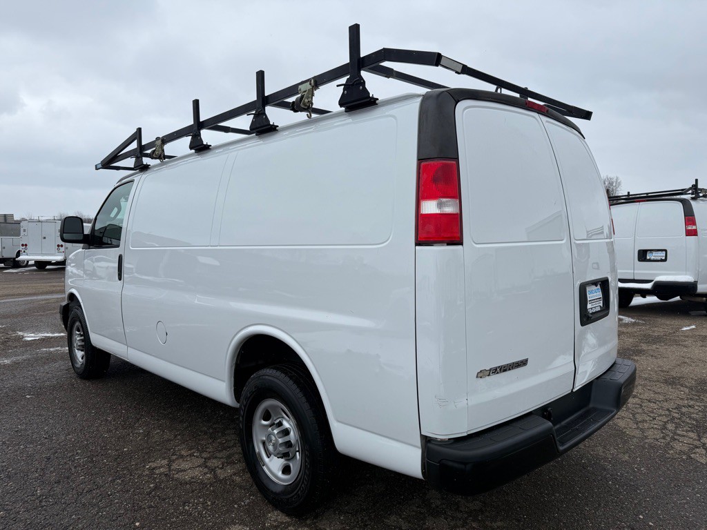 2021 Chevrolet Express Image 6