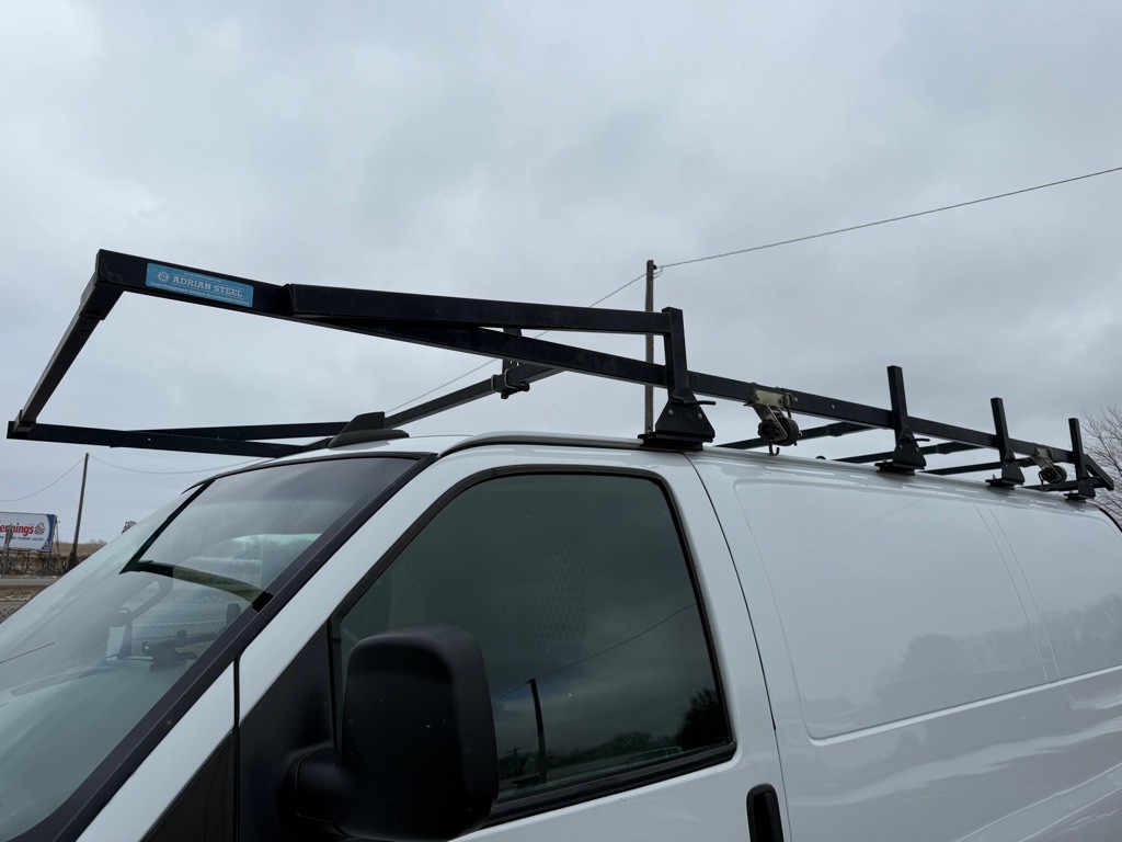 2021 Chevrolet Express Image 9