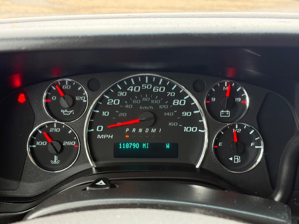 2021 Chevrolet Express Image 24