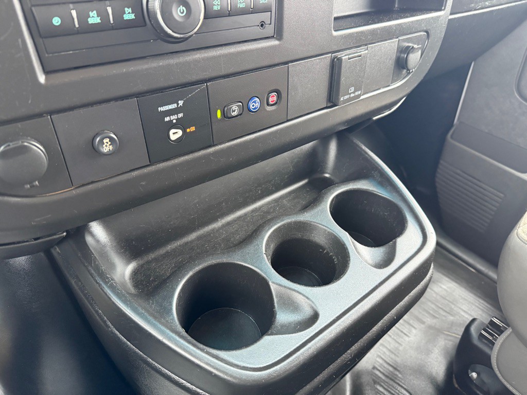 2021 Chevrolet Express Image 26