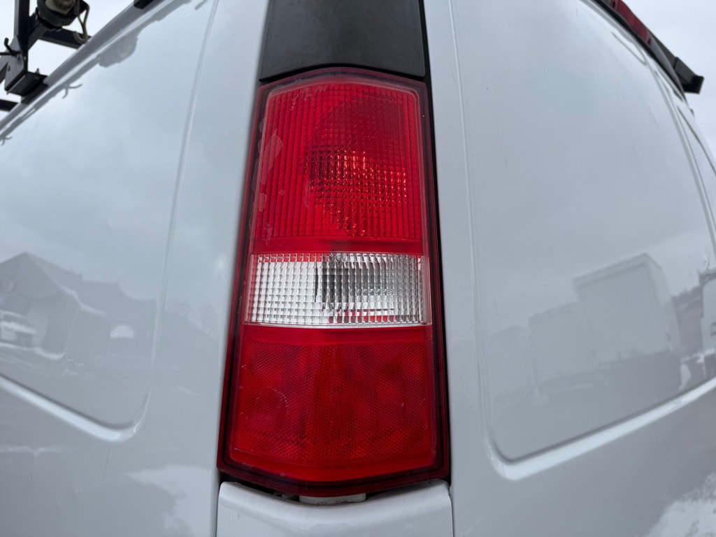 2021 Chevrolet Express Image 43