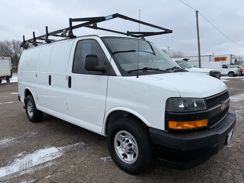 2019 Chevrolet Express Image 3