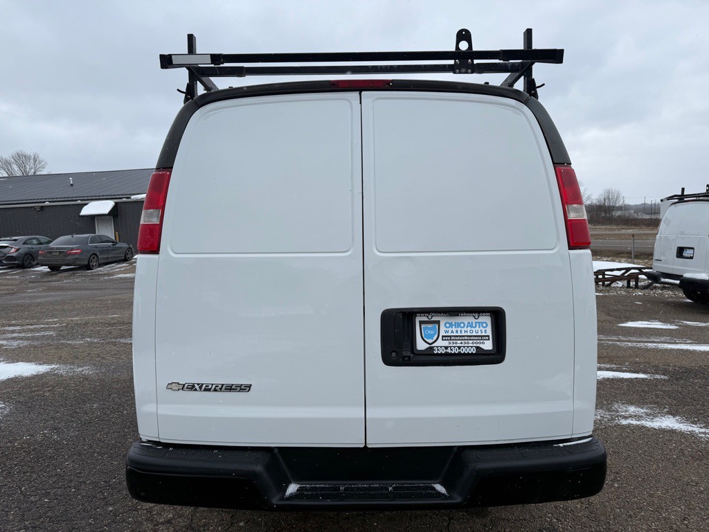 2019 Chevrolet Express Image 7