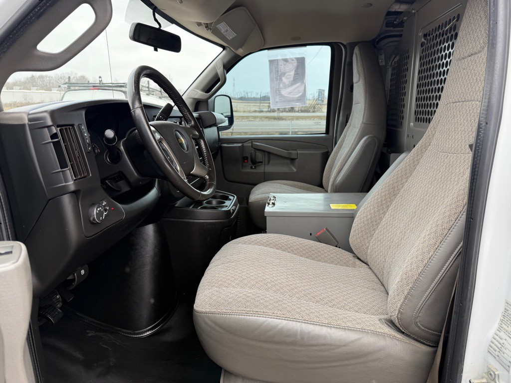 2019 Chevrolet Express Image 12