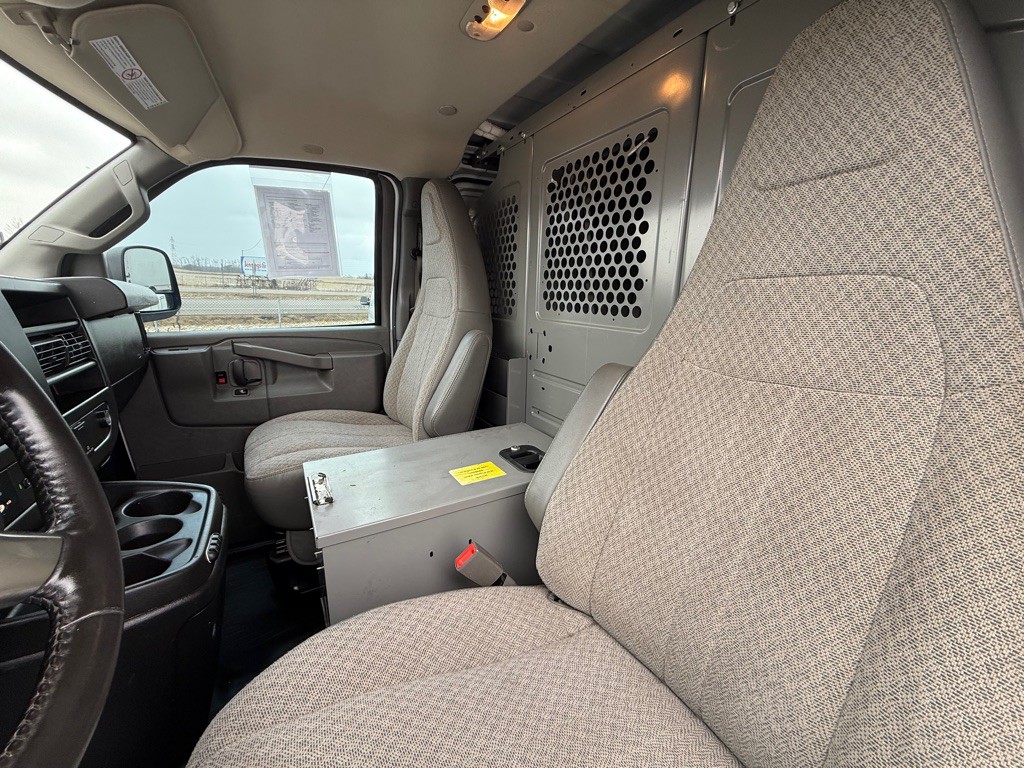 2019 Chevrolet Express Image 13
