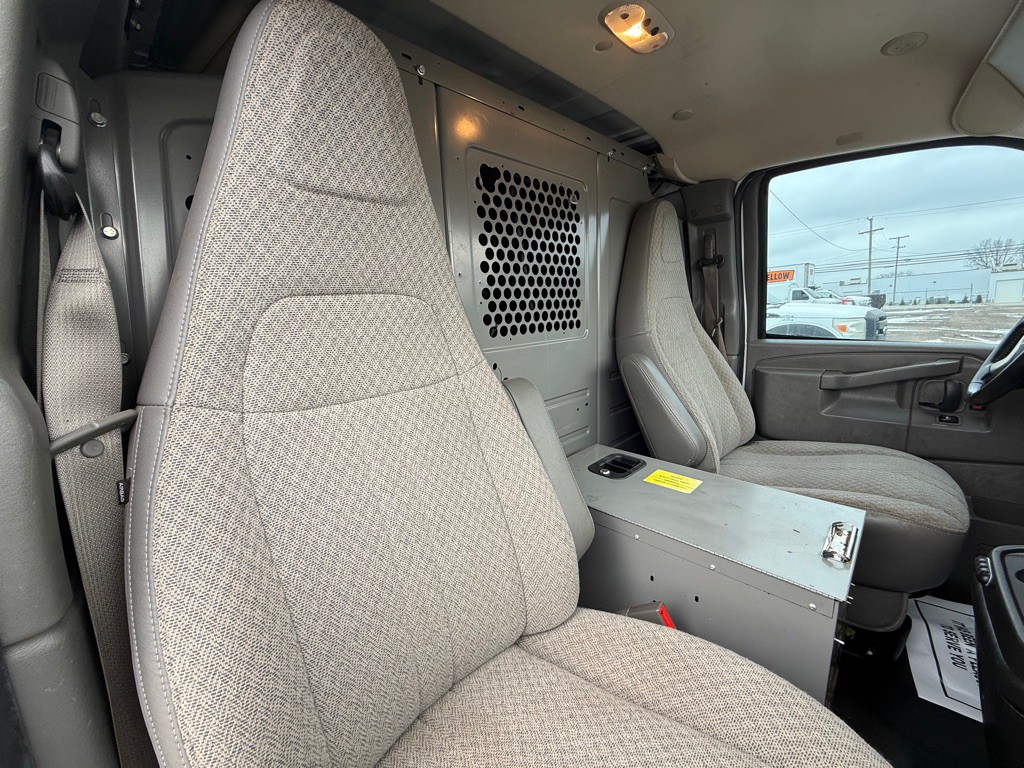 2019 Chevrolet Express Image 16