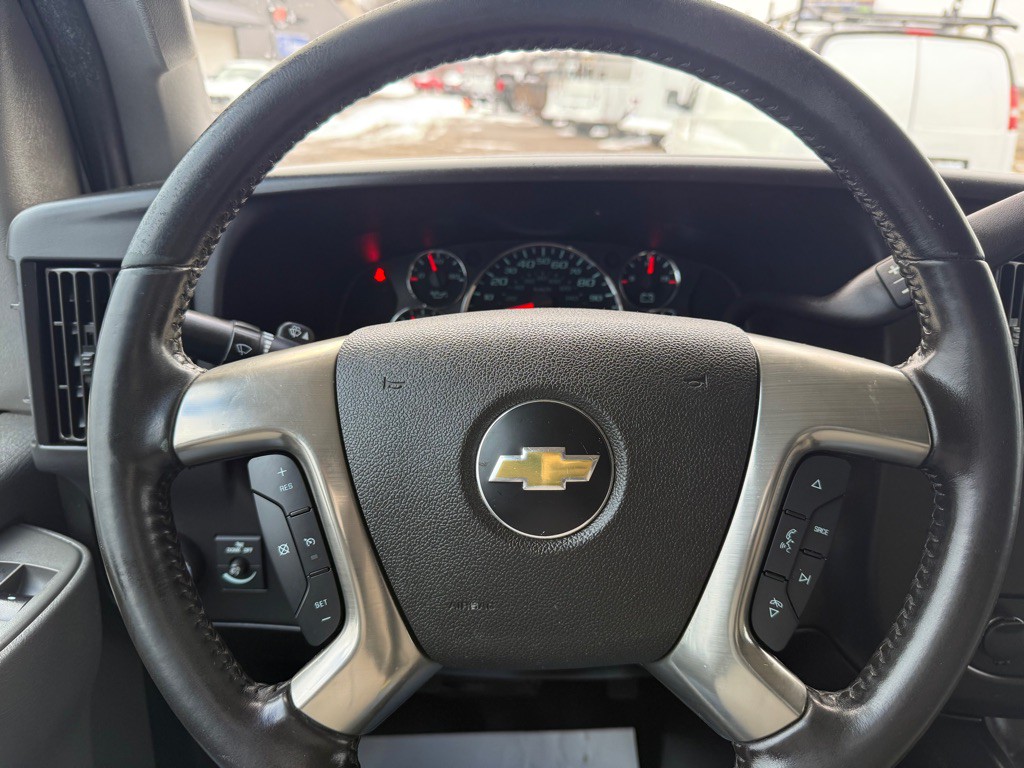 2019 Chevrolet Express Image 18