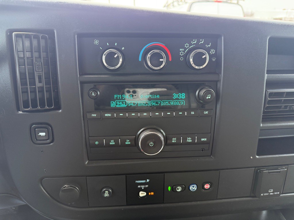 2019 Chevrolet Express Image 20