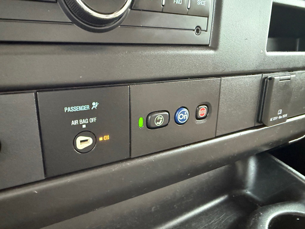 2019 Chevrolet Express Image 23