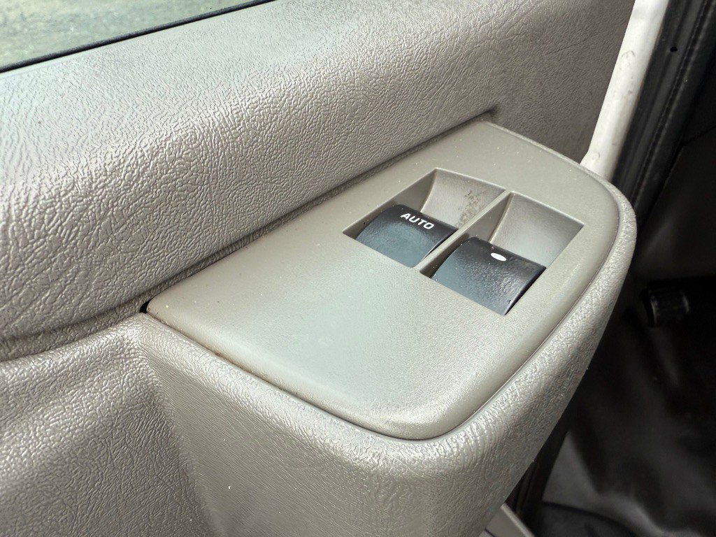 2019 Chevrolet Express Image 36