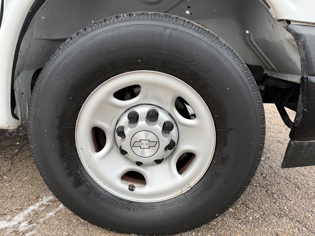 2019 Chevrolet Express Image 41