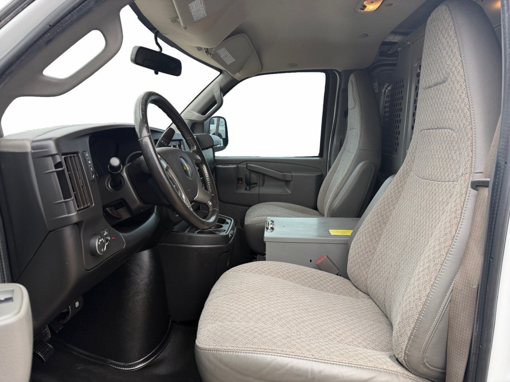 2019 Chevrolet Express Image 9