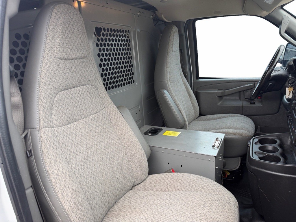 2019 Chevrolet Express Image 12