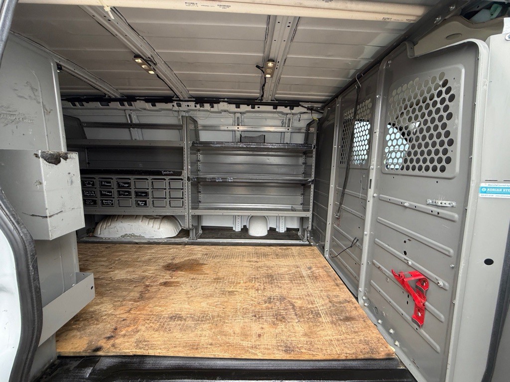 2019 Chevrolet Express Image 23