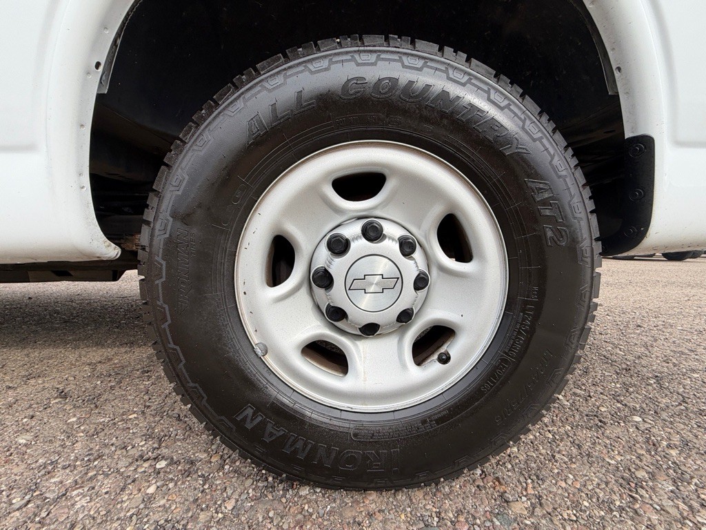 2019 Chevrolet Express Image 33