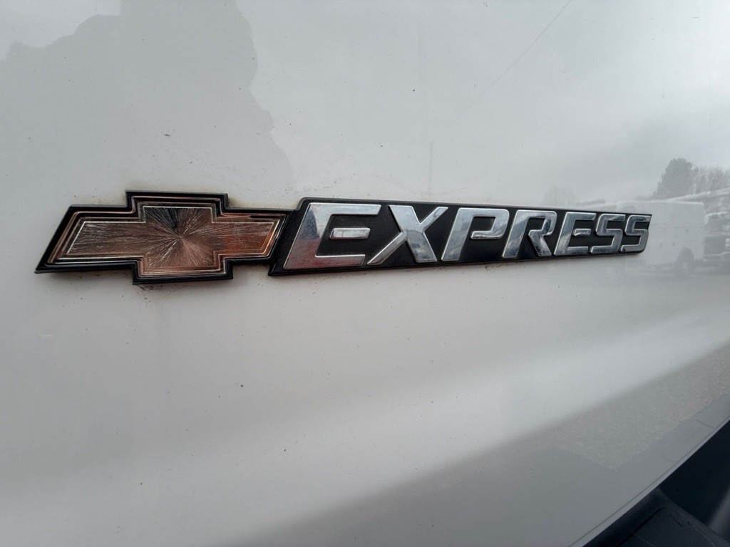 2019 Chevrolet Express Image 37