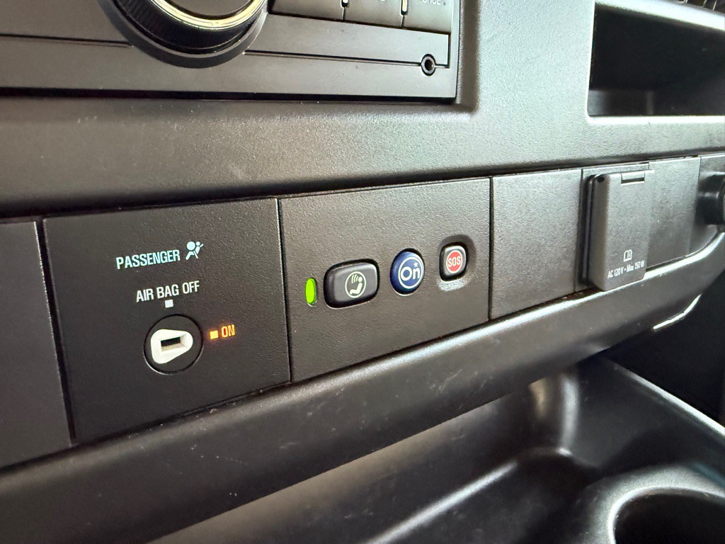 2020 Chevrolet Express Image 28