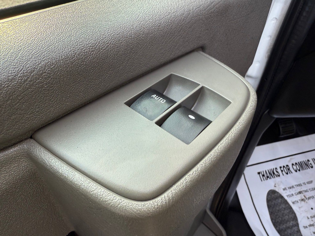 2020 Chevrolet Express Image 35