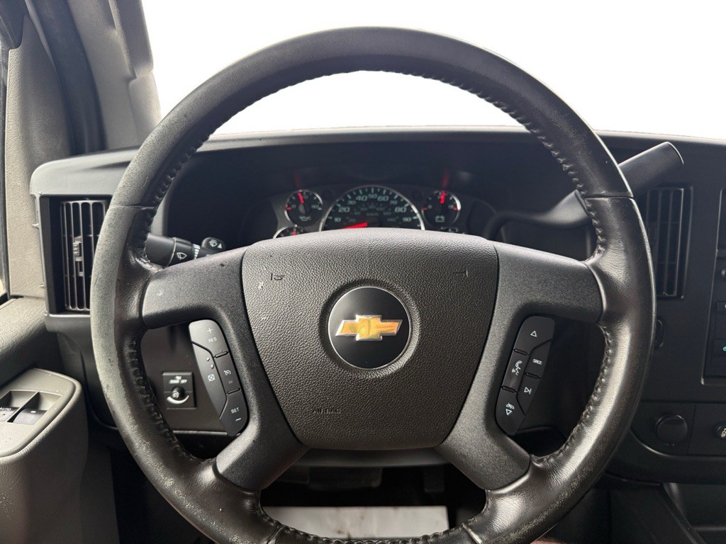 2020 Chevrolet Express Image 16