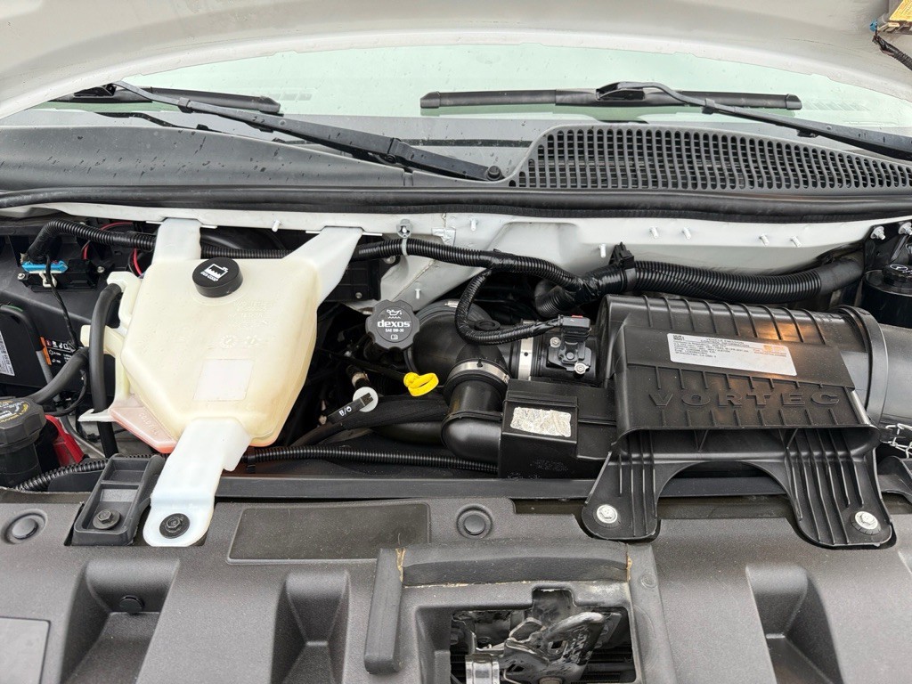 2020 Chevrolet Express Image 25