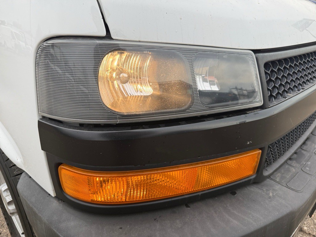 2020 Chevrolet Express Image 28