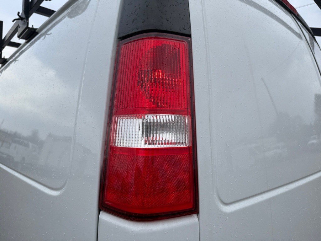 2020 Chevrolet Express Image 30
